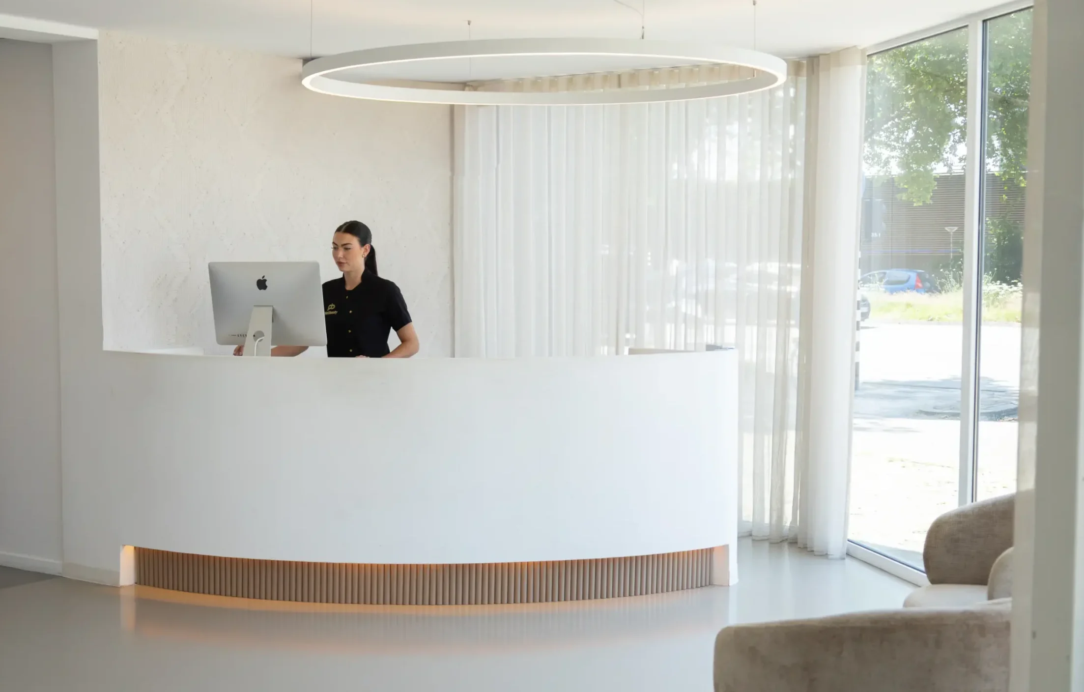 Polat Beauty in Eindhoven interieur balie