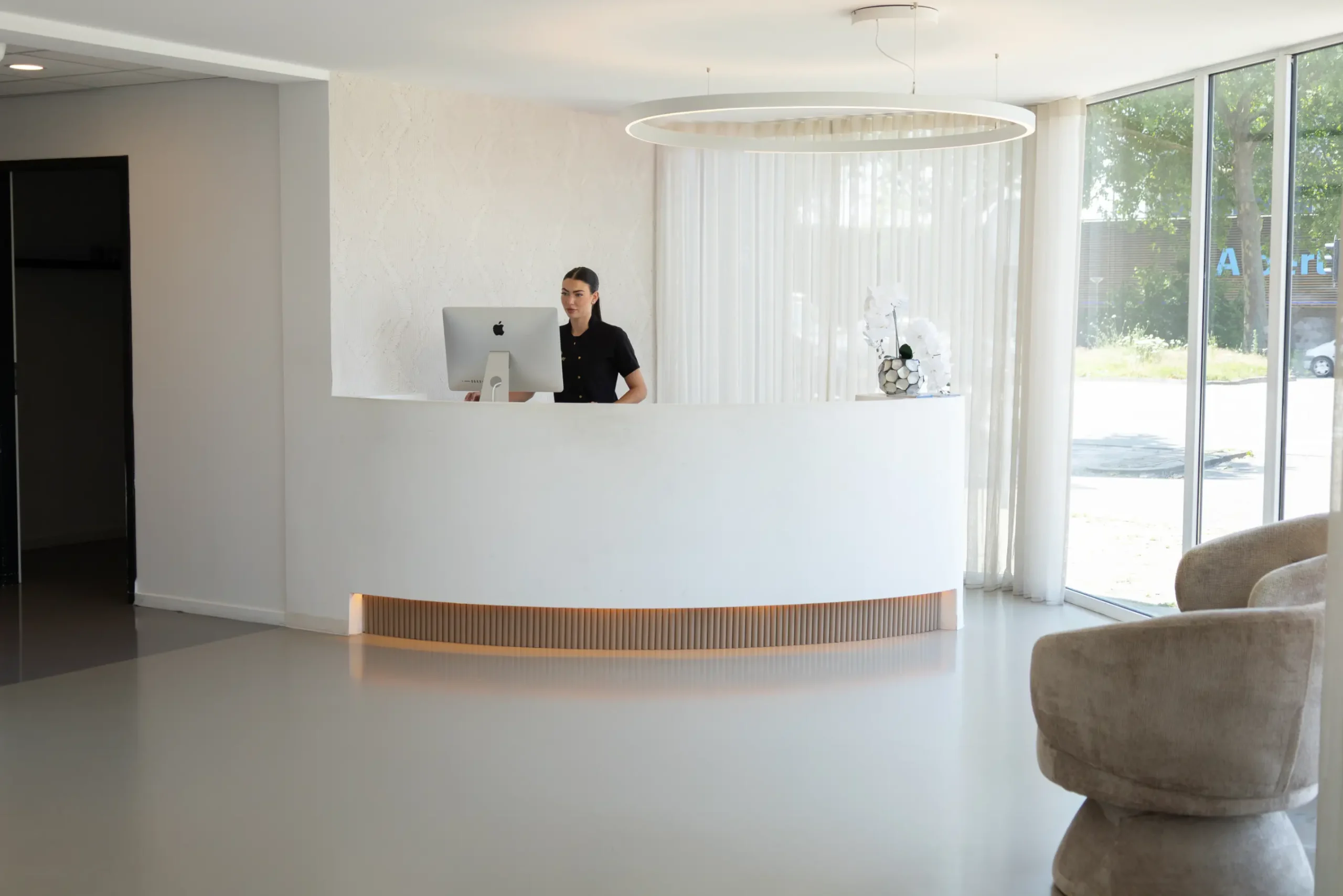 Polat Beauty in Eindhoven interieur balie